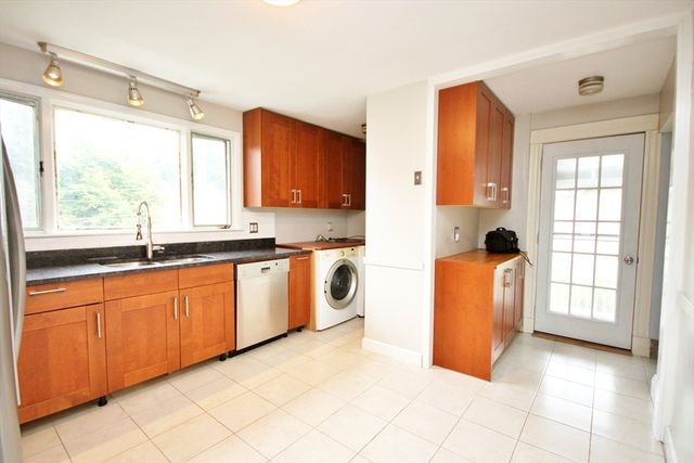 4 Belmont 2, Newton, MA 02458