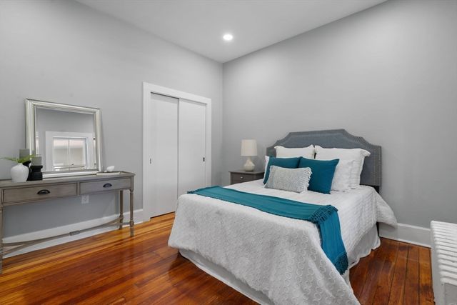 15 Ball St, New Bedford, MA 02745