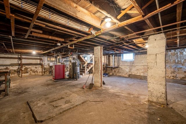 15 Ball St, New Bedford, MA 02745