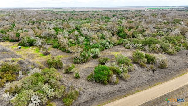 13822 County Road 394, El Campo, TX 77437