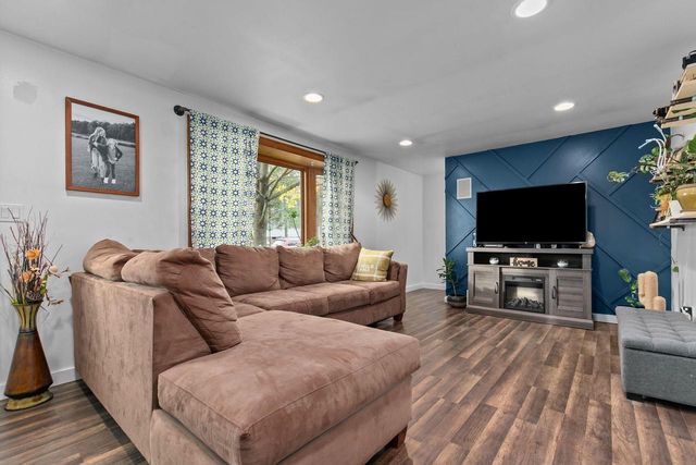 602 NORTH STREET, Waupaca, WI 54981