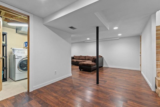 602 NORTH STREET, Waupaca, WI 54981