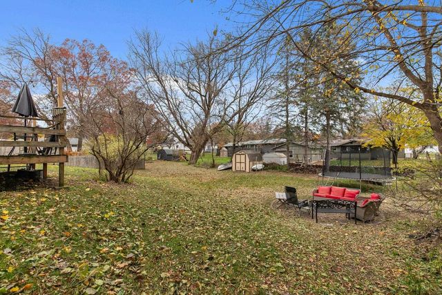 602 NORTH STREET, Waupaca, WI 54981