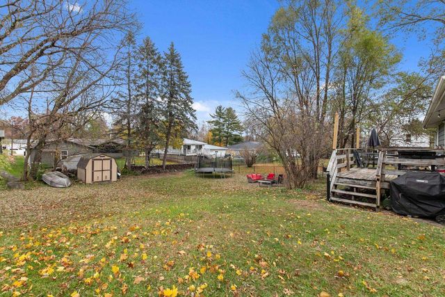 602 NORTH STREET, Waupaca, WI 54981