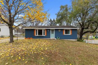 602 NORTH STREET, Waupaca, WI 54981