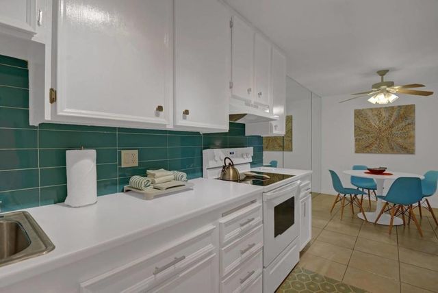680 N Ashurst Court 100, Palm Springs, CA 92262