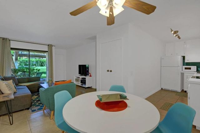 680 N Ashurst Court 100, Palm Springs, CA 92262