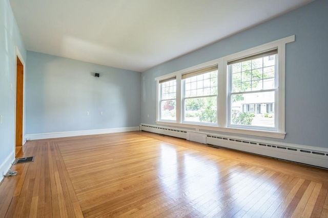 41 Dean Ave, Franklin, MA 02038