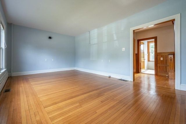 41 Dean Ave, Franklin, MA 02038