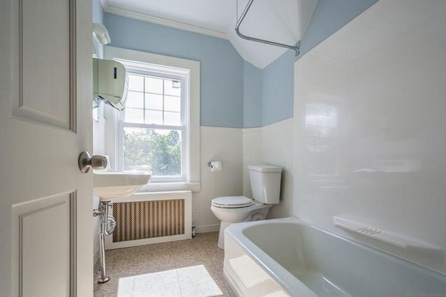 41 Dean Ave, Franklin, MA 02038