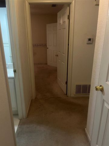 918 Prairie Avenue, Cleburne, TX 76033