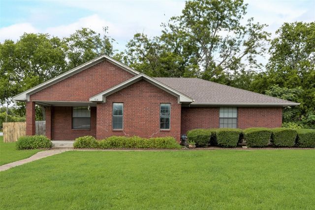 918 Prairie Avenue, Cleburne, TX 76033