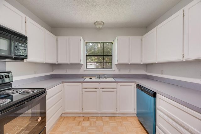 918 Prairie Avenue, Cleburne, TX 76033