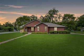918 Prairie Avenue, Cleburne, TX 76033
