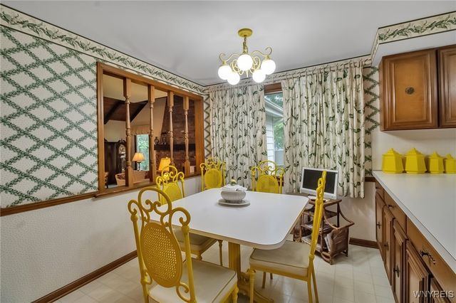 31 Shadow Wood Drive, Amherst, NY 14051