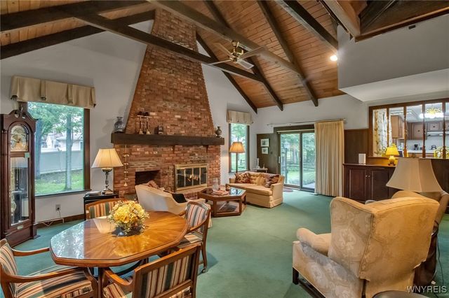 31 Shadow Wood Drive, Amherst, NY 14051