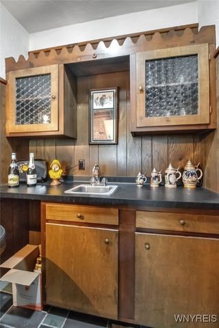 31 Shadow Wood Drive, Amherst, NY 14051