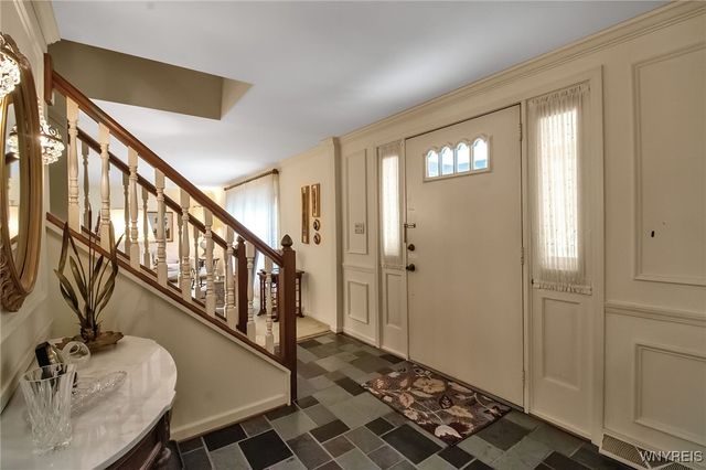 31 Shadow Wood Drive, Amherst, NY 14051