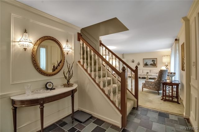 31 Shadow Wood Drive, Amherst, NY 14051