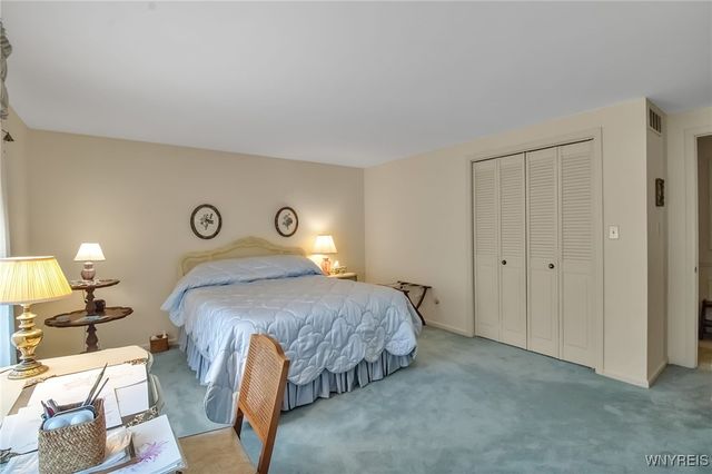 31 Shadow Wood Drive, Amherst, NY 14051