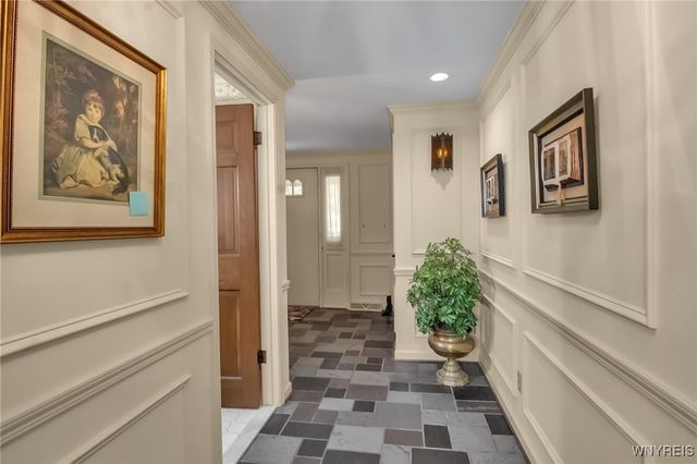 31 Shadow Wood Drive, Amherst, NY 14051