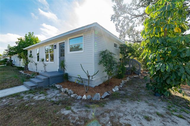 1715 17TH AVENUE W, Bradenton, FL 34205