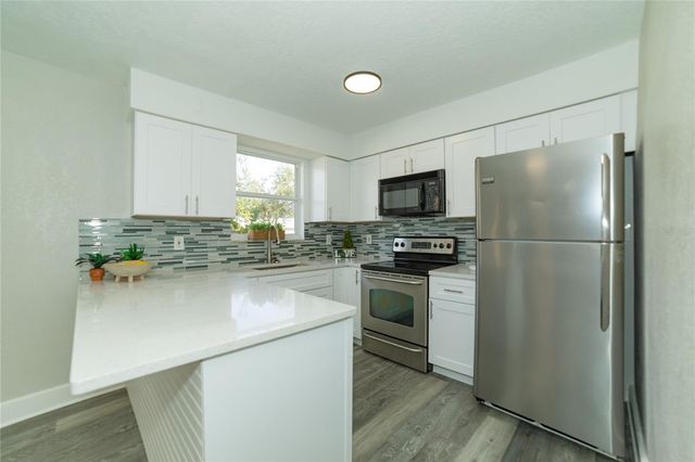 1715 17TH AVENUE W, Bradenton, FL 34205