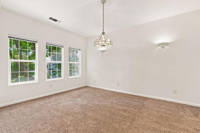 8830 Balmoral Dr, Newcastle, CA 95658