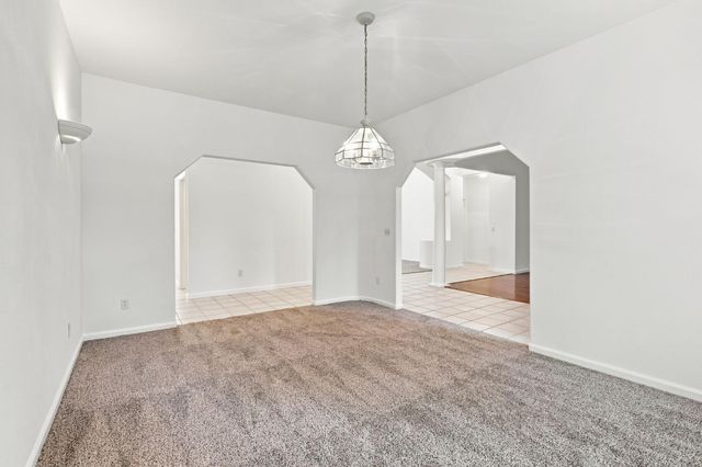 8830 Balmoral Dr, Newcastle, CA 95658