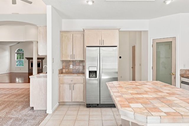 8830 Balmoral Dr, Newcastle, CA 95658