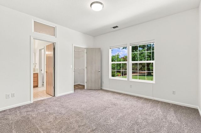 8830 Balmoral Dr, Newcastle, CA 95658