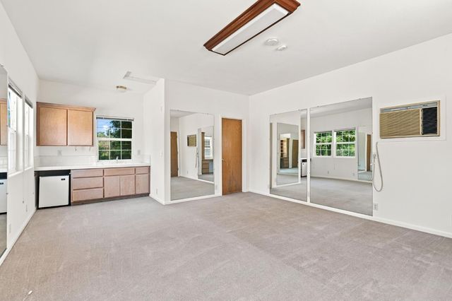 8830 Balmoral Dr, Newcastle, CA 95658