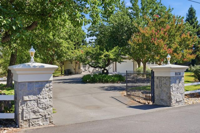 8830 Balmoral Dr, Newcastle, CA 95658