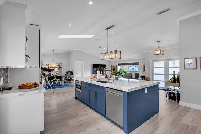 1501 NW 20th St, Homestead, FL 33030
