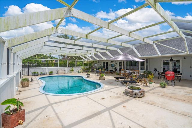 1501 NW 20th St, Homestead, FL 33030
