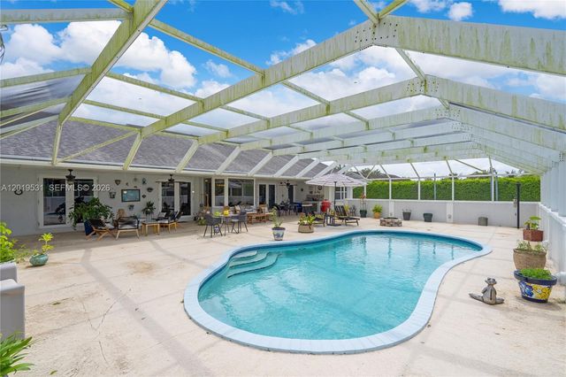 1501 NW 20th St, Homestead, FL 33030