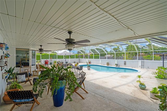 1501 NW 20th St, Homestead, FL 33030