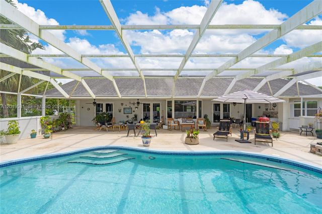 1501 NW 20th St, Homestead, FL 33030