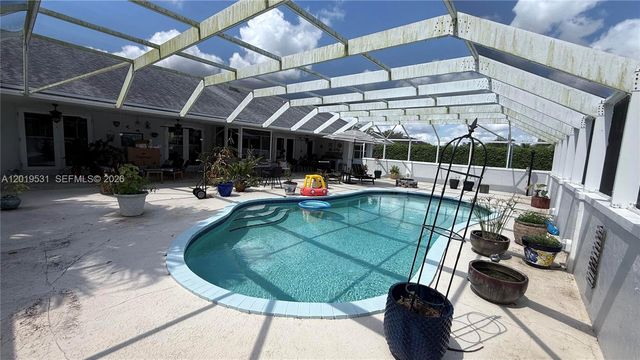 1501 NW 20th St, Homestead, FL 33030