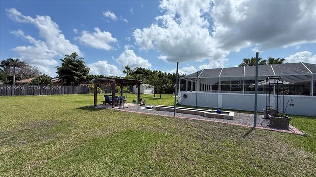 1501 NW 20th St, Homestead, FL 33030