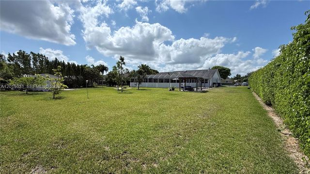 1501 NW 20th St, Homestead, FL 33030
