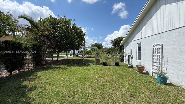 1501 NW 20th St, Homestead, FL 33030