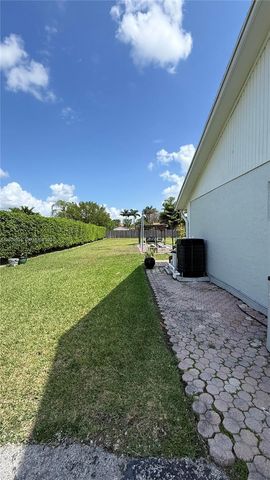 1501 NW 20th St, Homestead, FL 33030