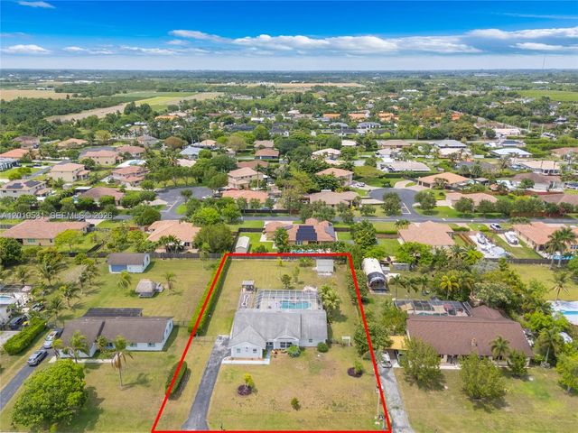 1501 NW 20th St, Homestead, FL 33030