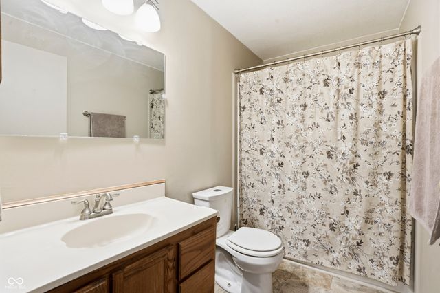 9415 Timber View Drive, Indianapolis, IN 46250