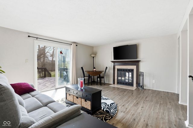 9415 Timber View Drive, Indianapolis, IN 46250