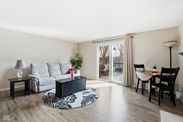 9415 Timber View Drive, Indianapolis, IN 46250