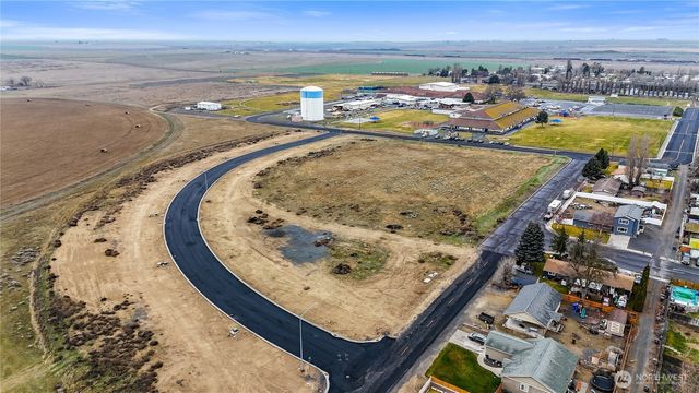 924 La Vista Drive, Warden, WA 98857