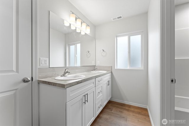 924 La Vista Drive, Warden, WA 98857