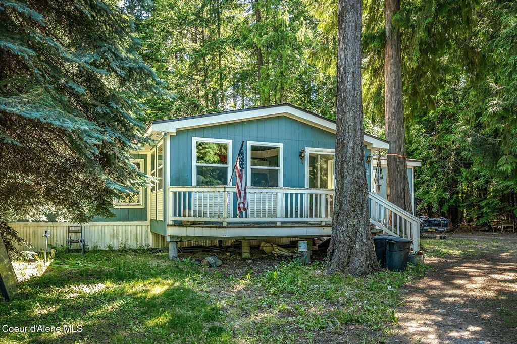 96 Cedar Hl, Sagle, ID 83860